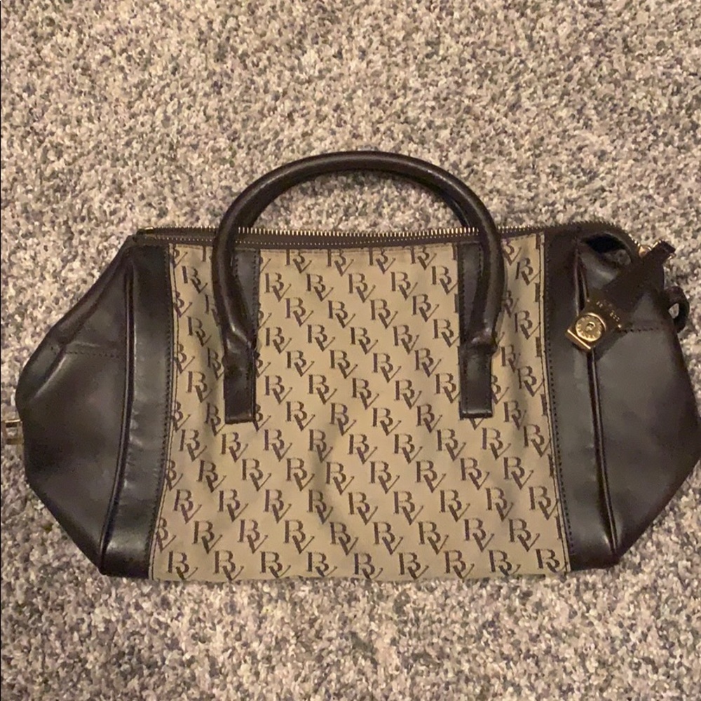 Bottega veneta Bag need a little cleaning as you can see in pictures.